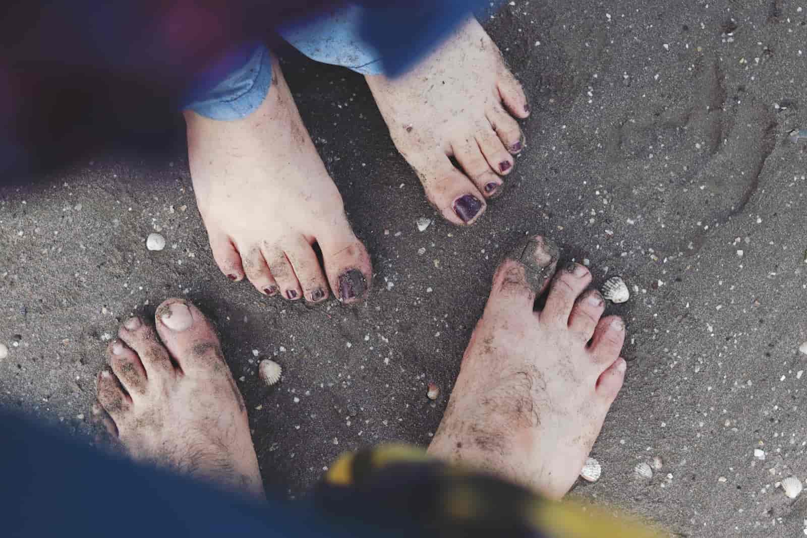 Modzele na stopach – jak sobie z nimi poradzić?