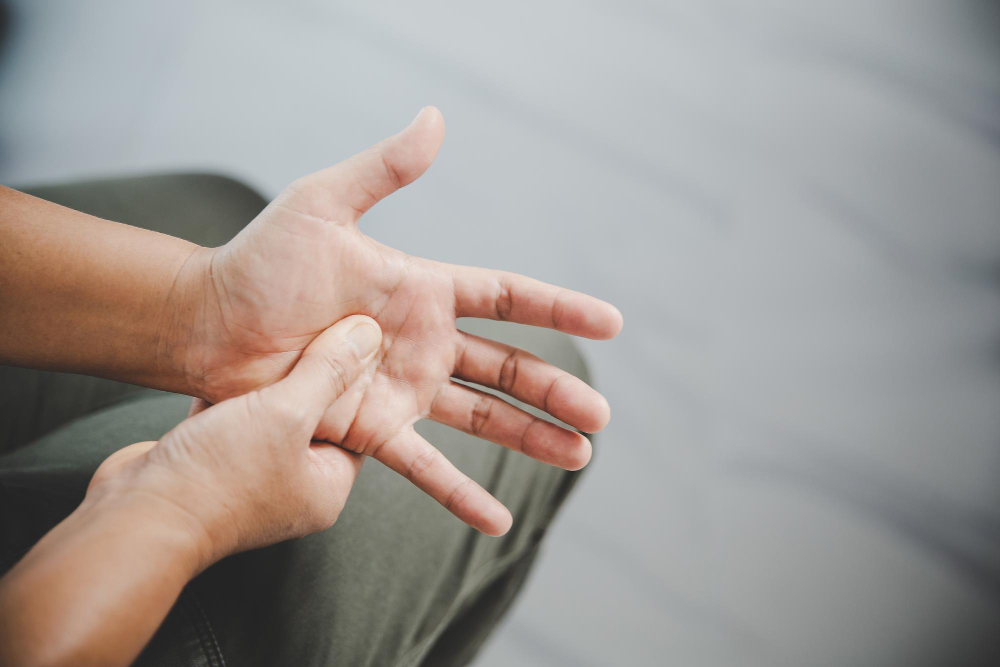 Jak leczyć bóle stawów rąk i nóg?