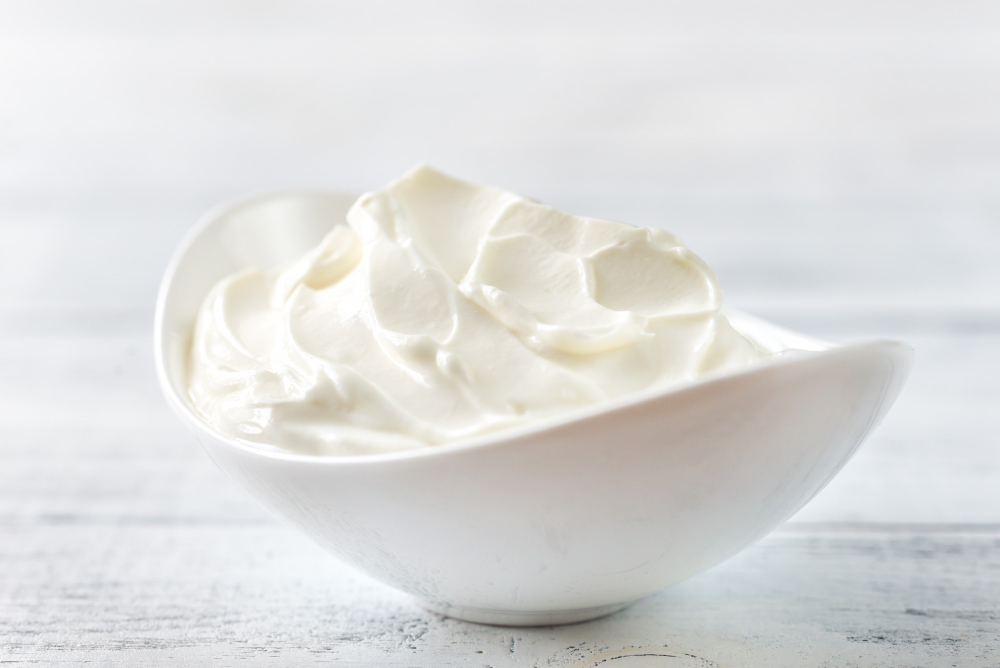 Jak cukier trafia do jogurtu naturalnego?
