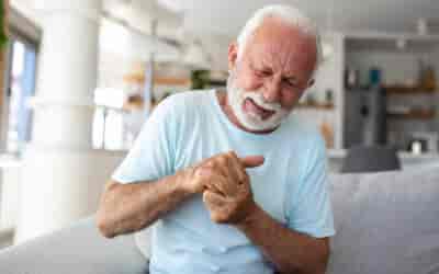 Jak radzić sobie z chorobą zwyrodnieniową stawów?